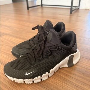 Nike Metcon 4 Black Mesh Sneakers with White Soles